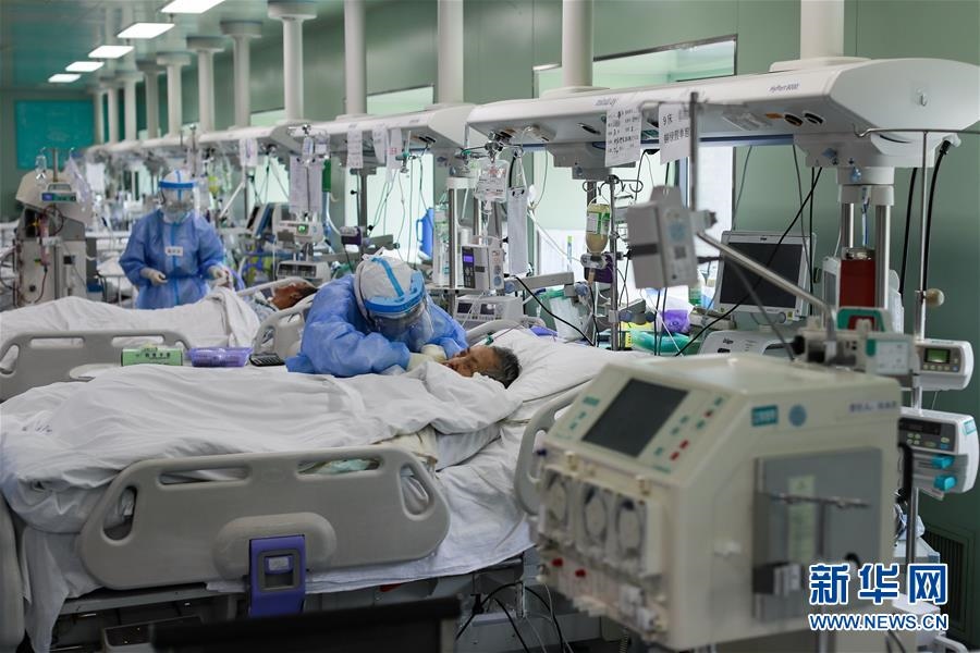 (新華全媒頭條·圖文互動(dòng))(13)同舟共濟(jì)戰(zhàn)“疫”記——中國抗擊新冠肺炎疫情全紀(jì)實(shí)