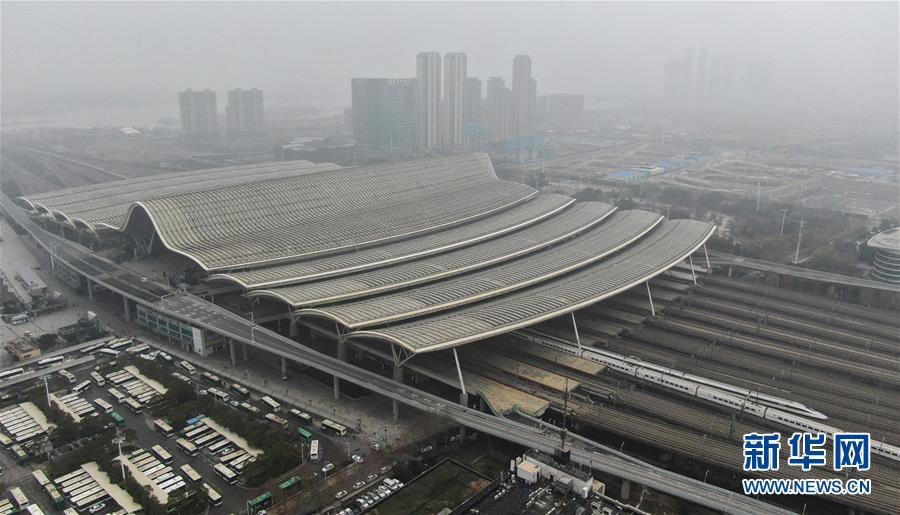 (新華全媒頭條·圖文互動(dòng))(2)同舟共濟(jì)戰(zhàn)“疫”記——中國抗擊新冠肺炎疫情全紀(jì)實(shí)