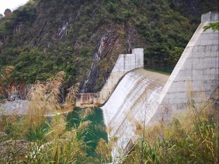 2021年12月7日，督察組現(xiàn)場督察發(fā)現(xiàn)，未取得相關(guān)手續(xù)的上立亭電站主體工程已完成建設(shè)