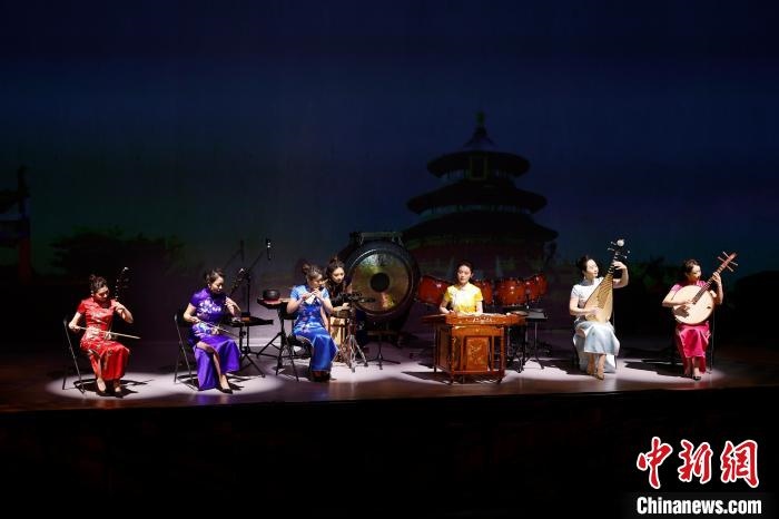 6日，“相約北京”奧林匹克文化節(jié)暨第22屆“相約北京”國(guó)際藝術(shù)節(jié)在京開(kāi)幕?！?lt;a target='_blank' href='/'>中新社</a>記者 富田 攝