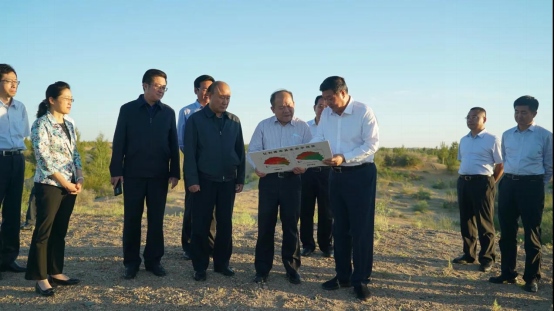 1599443492104587.png 國(guó)家發(fā)改委副主任兼國(guó)家統(tǒng)計(jì)局局長(zhǎng)寧吉喆在庫布其考察調(diào)研405.png