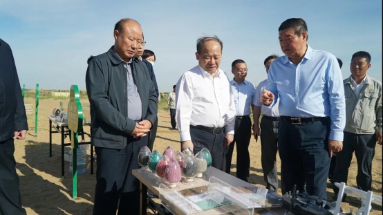 1599443531545355.png 國(guó)家發(fā)改委副主任兼國(guó)家統(tǒng)計(jì)局局長(zhǎng)寧吉喆在庫布其考察調(diào)研448.png