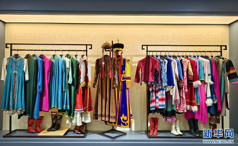 1745943640877891.jpg 005.jpg