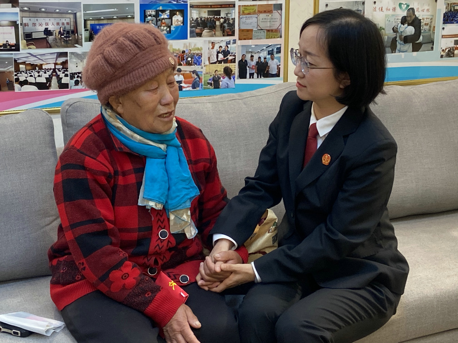 1749207202942137.jpg 王愛(ài)林照片4.jpg