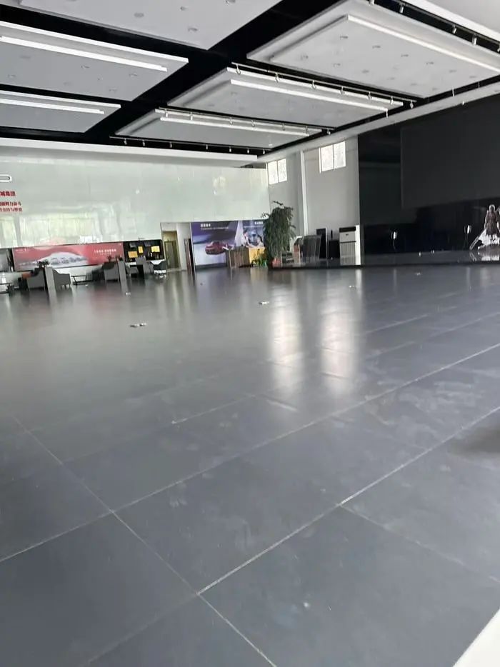 1750756053113134.jpg 1748480814894306.jpg