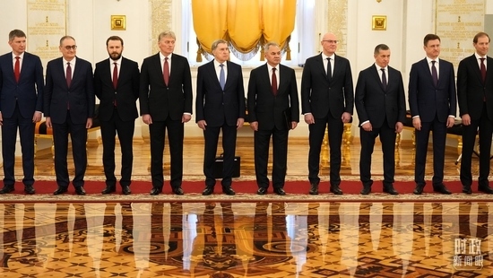  △參加歡迎儀式的俄方代表。（總臺(tái)國廣記者李晉拍攝）