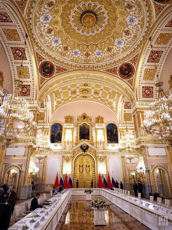 △習(xí)主席和普京總統(tǒng)舉行大范圍會(huì)談的會(huì)場(chǎng)。（總臺(tái)央廣記者潘毅拍攝）