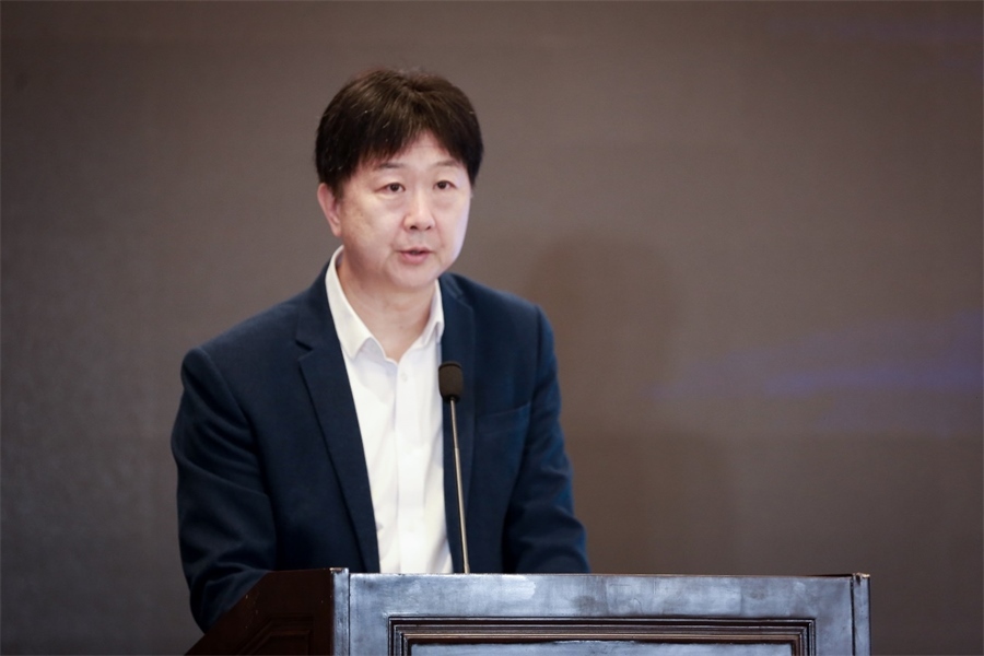 中國(guó)民主法制出版社黨委書(shū)記、社長(zhǎng)、總編輯 劉海濤