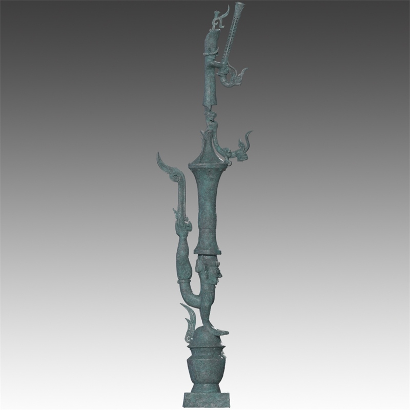 銅罍座倒立鳥足頂尊神像。四川省文物考古研究院供圖