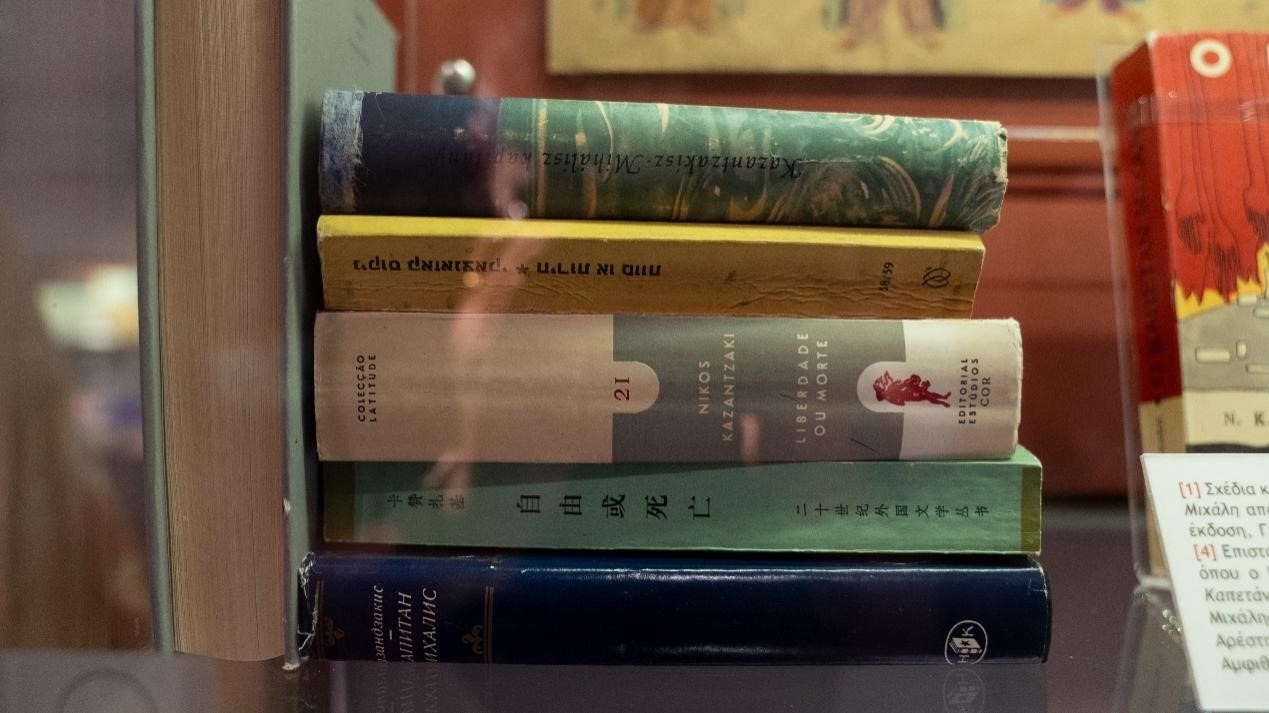 《自由或死亡》是卡贊扎基斯第一部被翻譯成中文的作品，希臘名為《米卡尼船長》，“米卡尼”正是他父親的名字。人民網(wǎng)記者 葛泰佚攝