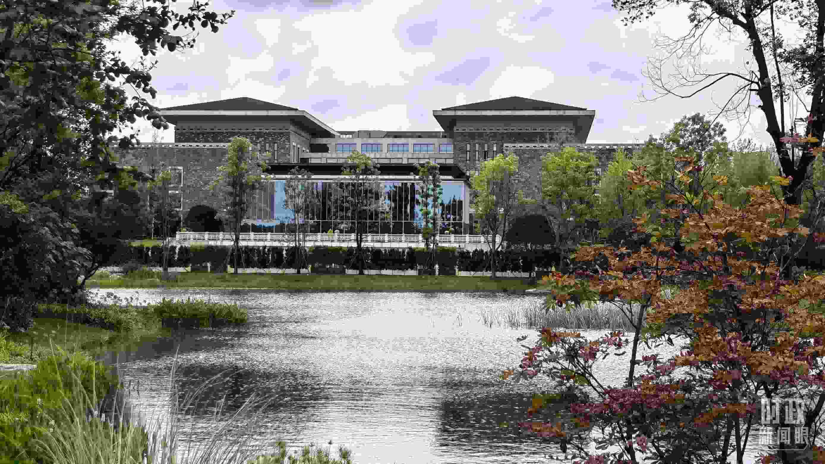 當天，中印尼兩國元首在“錦蓉莊”舉行會見。（總臺央視記者韓銳拍攝）