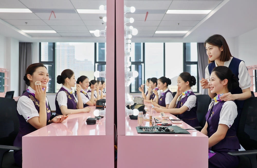 形象妝容塑造。