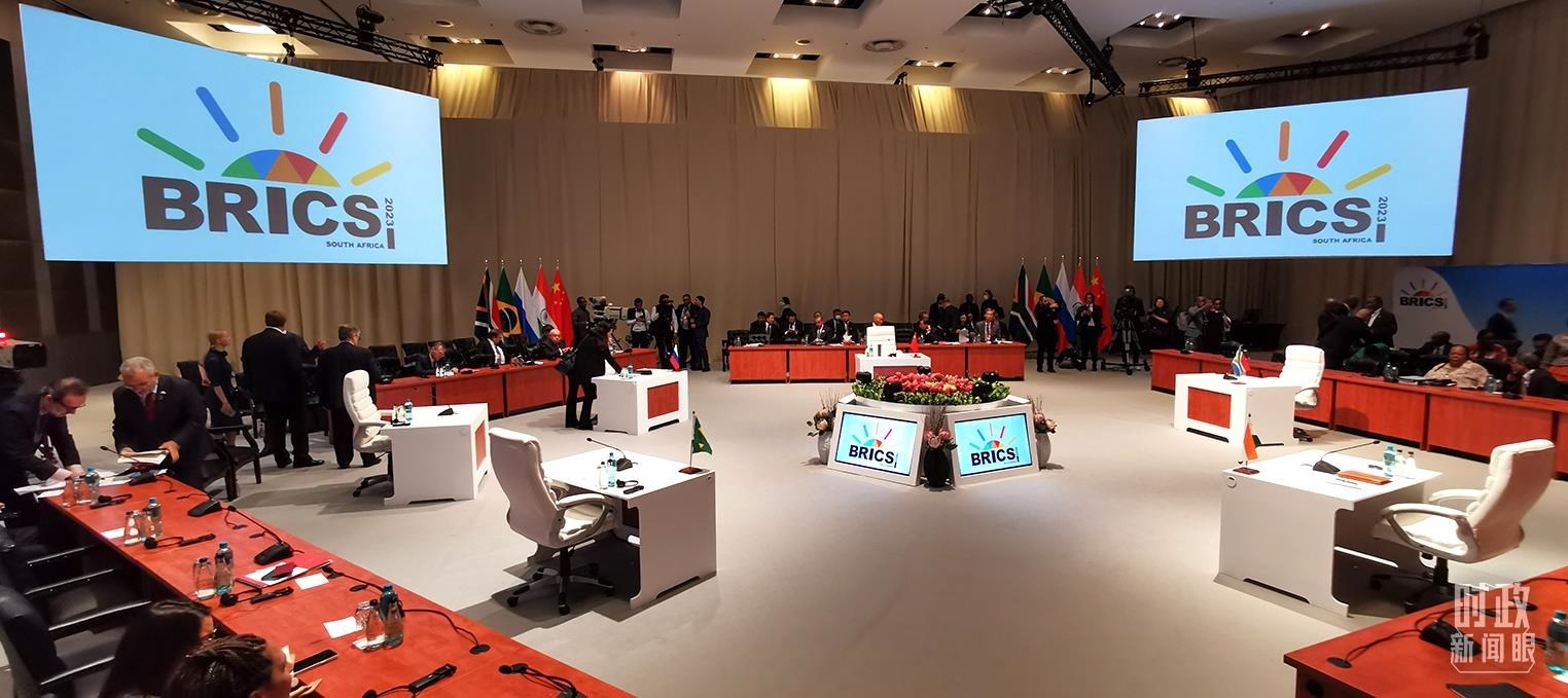 △23日上午，金磚國家領(lǐng)導(dǎo)人第十五次會晤在這里舉行。這是會晤開始前的場景。（總臺央視記者李錚拍攝）