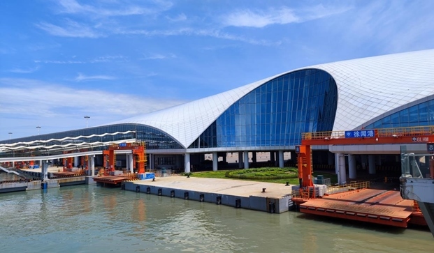 徐聞港樞紐大樓。人民網(wǎng) 樸馨語攝
