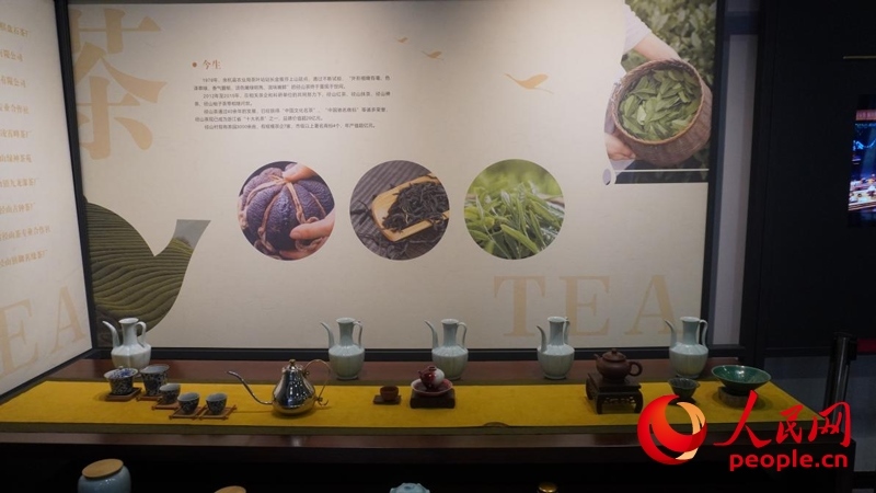 余杭區(qū)徑山鎮(zhèn)徑山村鄉(xiāng)村客廳的文創(chuàng)館。人民網(wǎng)肖聰聰攝