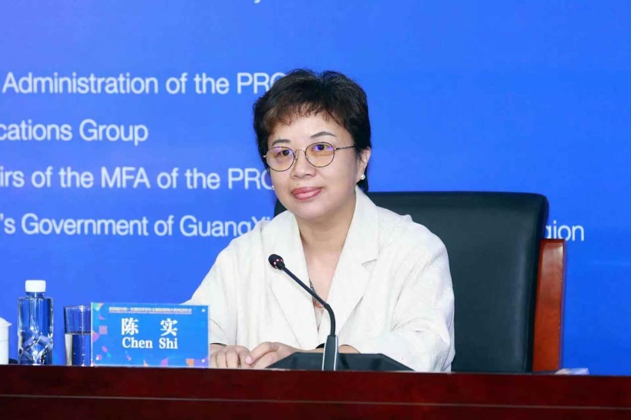 陳實(shí)主持嘉賓致辭環(huán)節(jié)。中國(guó)駐東盟使團(tuán)供圖