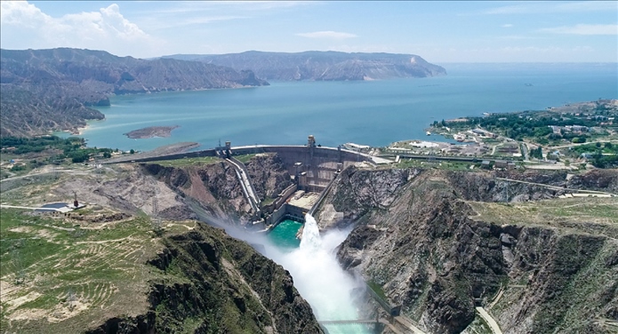 龍羊峽水電站開閘放水。國家電投黃河公司供圖