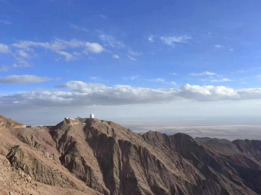 墨子巡天望遠(yuǎn)鏡遠(yuǎn)景圖。（中國(guó)科學(xué)技術(shù)大學(xué)供圖）