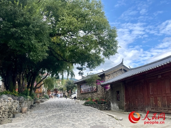 玉湖村村景。人民網(wǎng) 周靜圓攝