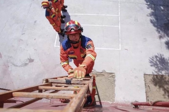 “火焰藍(lán)”張海營(yíng):21年追光而行