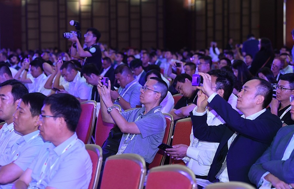 2023數(shù)字經(jīng)濟(jì)峰會·城市智能升級主題論壇現(xiàn)場。人民網(wǎng)記者 翁奇羽攝