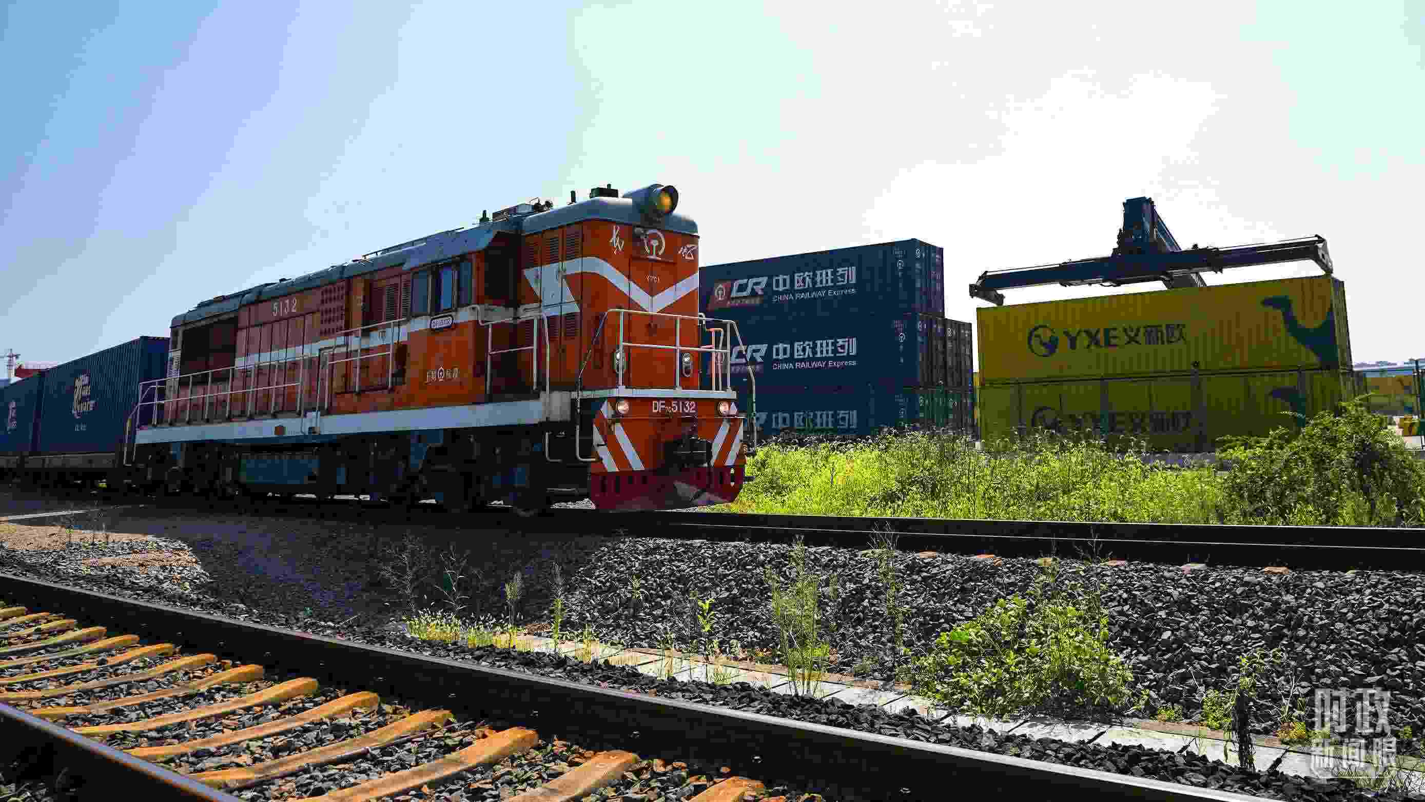 △“義新歐”中歐班列。（總臺(tái)國廣記者李晉拍攝）