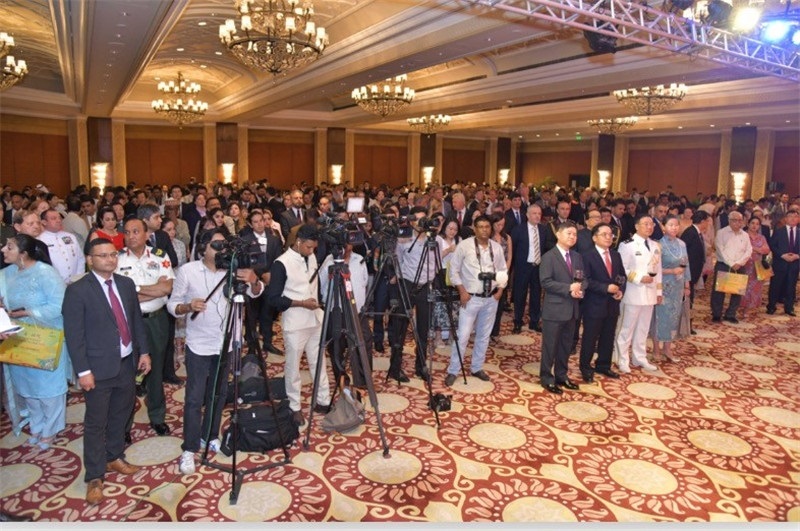 印度各界人士，各國駐印使節(jié)及外交官，中資企業(yè)、留學(xué)生和華僑華人等700余人出席招待會(huì)活動(dòng)現(xiàn)場。中國駐印度大使館供圖
