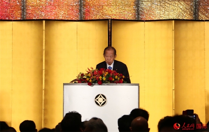 日中友好議員聯(lián)盟會(huì)長(zhǎng)二階俊博發(fā)表致辭。人民網(wǎng) 許可攝