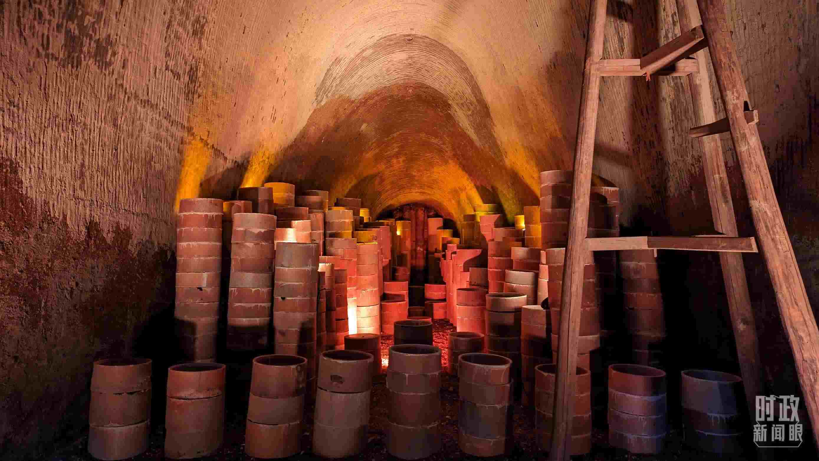 △當(dāng)?shù)噩F(xiàn)存最大的柴窯——徐家窯。（總臺央視記者朱超拍攝）