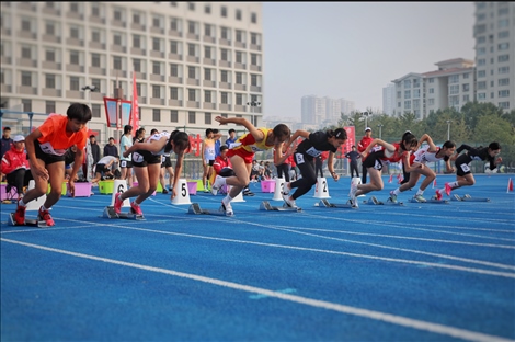 第59屆北京市中學(xué)生田徑運(yùn)動(dòng)會(huì)暨北京學(xué)生金奧運(yùn)動(dòng)隊(duì)田徑運(yùn)動(dòng)會(huì)。北京市教委供圖