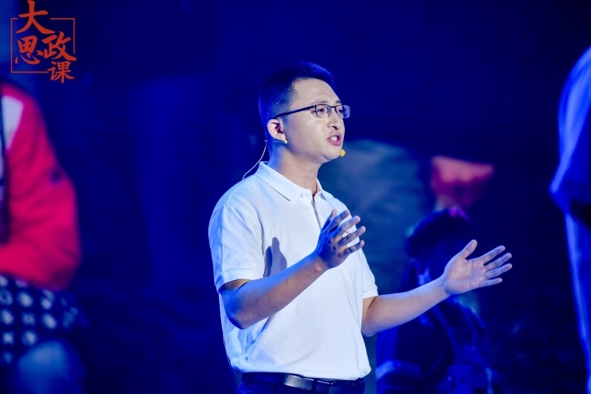  四川大學(xué)研究生支教團團長羅杰 