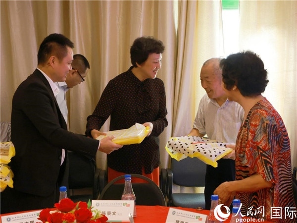 當(dāng)?shù)貢r(shí)間10月23日，國(guó)務(wù)院僑務(wù)辦公室主任陳旭在巴西華人文化交流協(xié)會(huì)會(huì)館出席里約僑界舉辦的重陽節(jié)敬老聯(lián)歡活動(dòng)。人民網(wǎng)記者 陳海琪攝