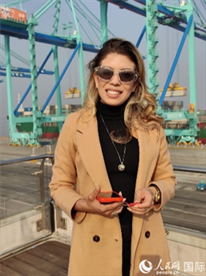 巴西《中北部傳媒集團(tuán)》記者拉尼艾莉接受采訪。人民網(wǎng)記者 符園園攝