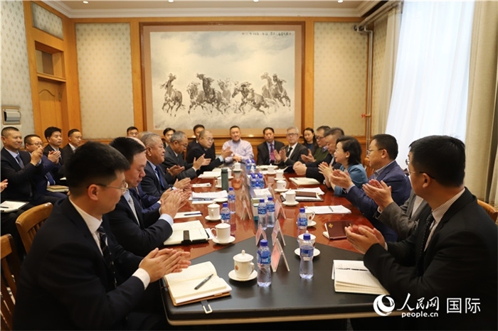 3.2023年10月30日，中國駐蒙使館座談會現(xiàn)場。人民網(wǎng)記者 霍文攝