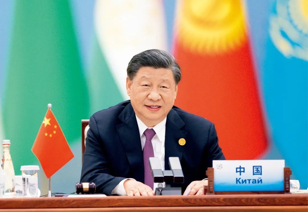2023年5月19日上午，國家主席習(xí)近平在陜西省西安市主持首屆中國—中亞峰會(huì)并發(fā)表題為《攜手建設(shè)守望相助、共同發(fā)展、普遍安全、世代友好的中國—中亞命運(yùn)共同體》的主旨講話。圖/ 新華社記者 黃敬文 攝