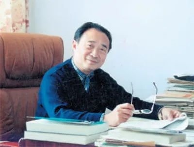 中年時的鐘萬勰。大連理工大學供圖