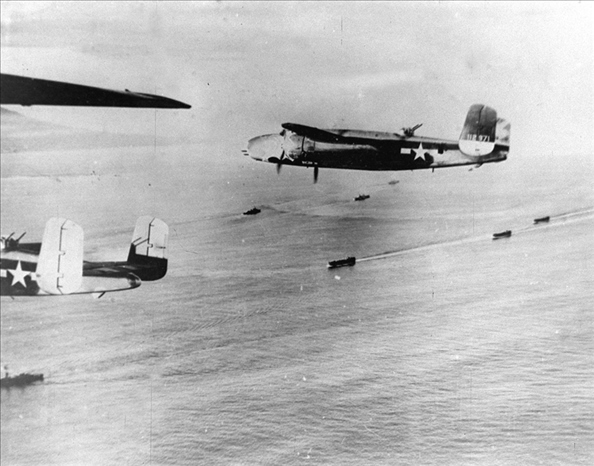 1942年4月18日，美國航空母艦甲板上B－25解放式轟炸機(jī)起飛轟炸東京工業(yè)區(qū)域，此為日本首次受盟軍之進(jìn)攻。