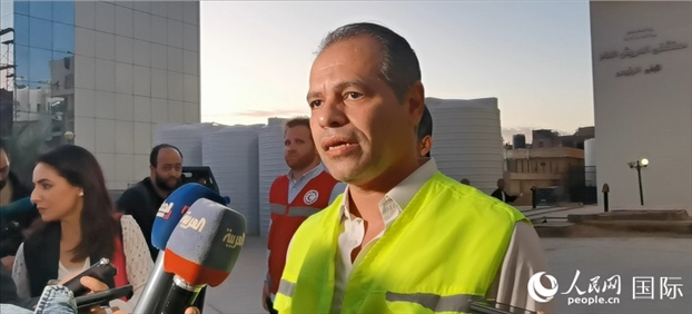 埃及衛(wèi)生部官員艾哈邁德·馬赫迪在接受記者采訪。人民網(wǎng)記者 沈小曉攝