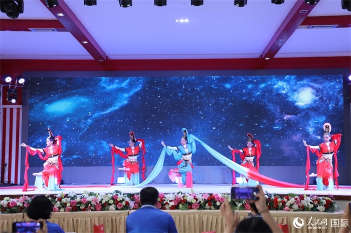 才藝表演環(huán)節(jié)。人民網(wǎng)記者 孫廣勇攝