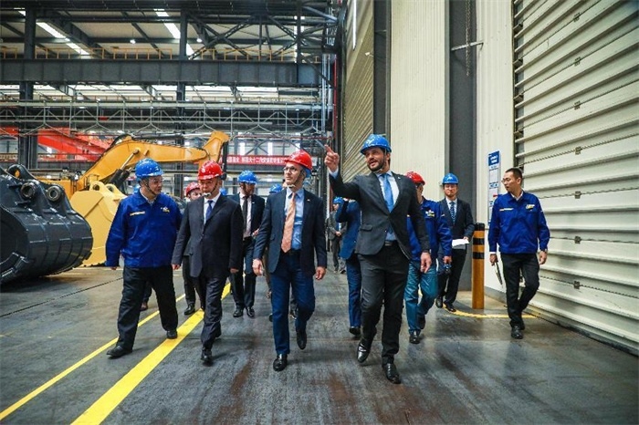 巴西米納斯吉拉斯州州長羅梅烏·澤馬到徐工集團(tuán)考察。徐工集團(tuán)供圖