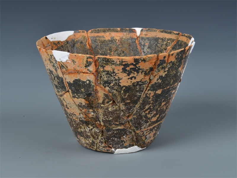 出土的蛋殼彩陶杯。國家文物局供圖