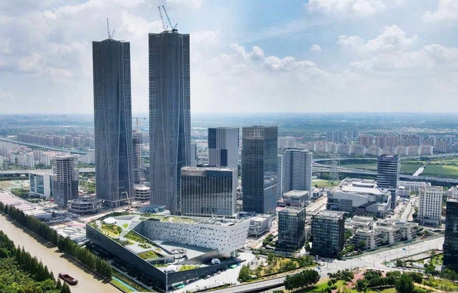 位于上海浦東新區(qū)的張江科學(xué)會(huì)堂（前）（2023年9月10日攝，無(wú)人機(jī)照片）。