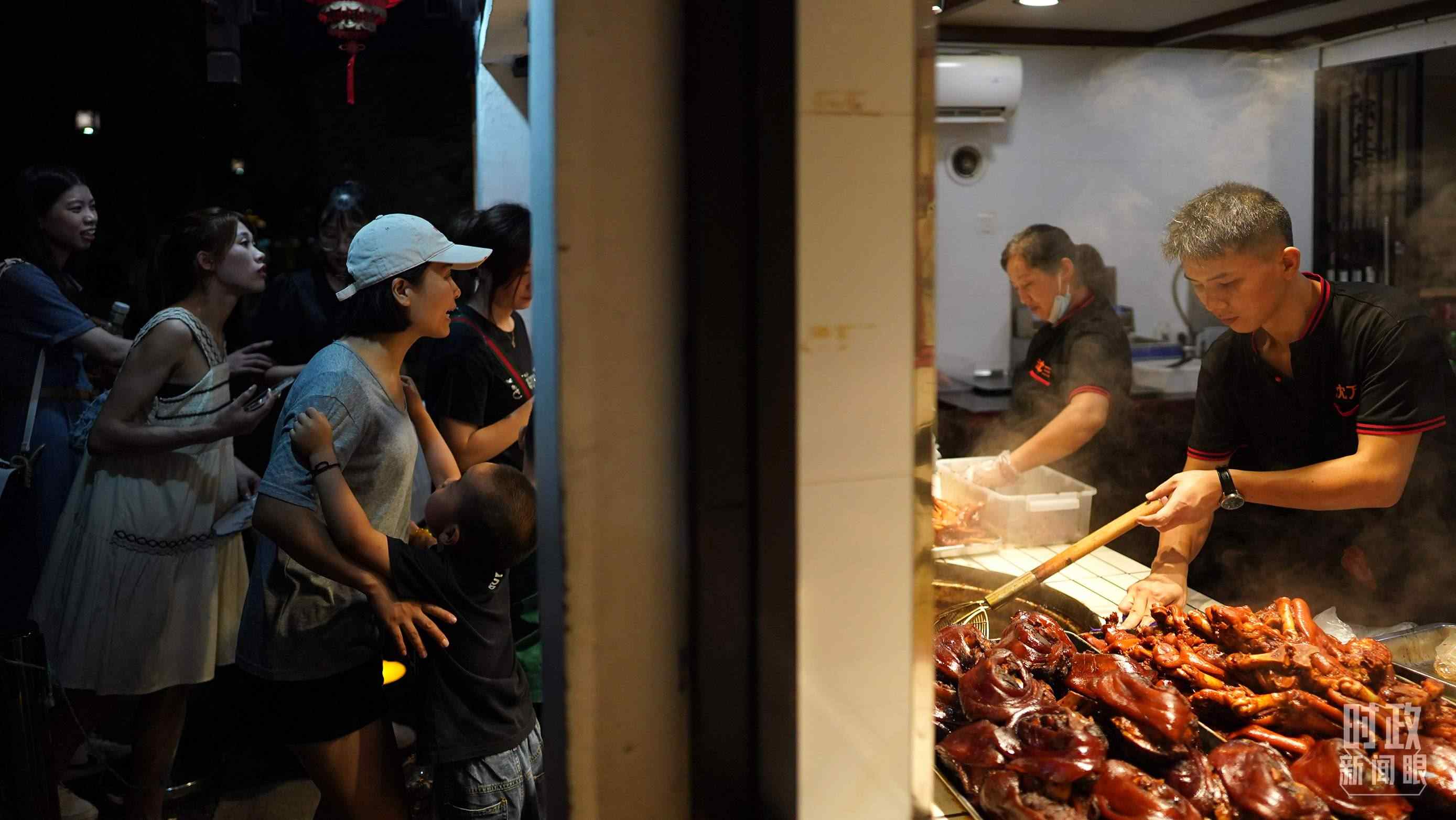 △江蘇省蘇州市平江路。（總臺(tái)國(guó)廣記者李晉拍攝）