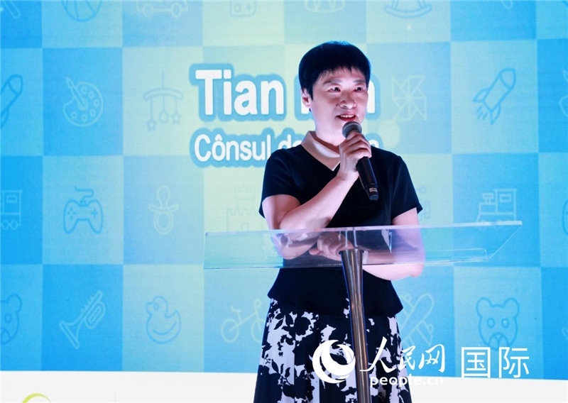 中國駐里約熱內(nèi)盧總領(lǐng)事田敏發(fā)表致辭。人民網(wǎng)記者宋亦然攝