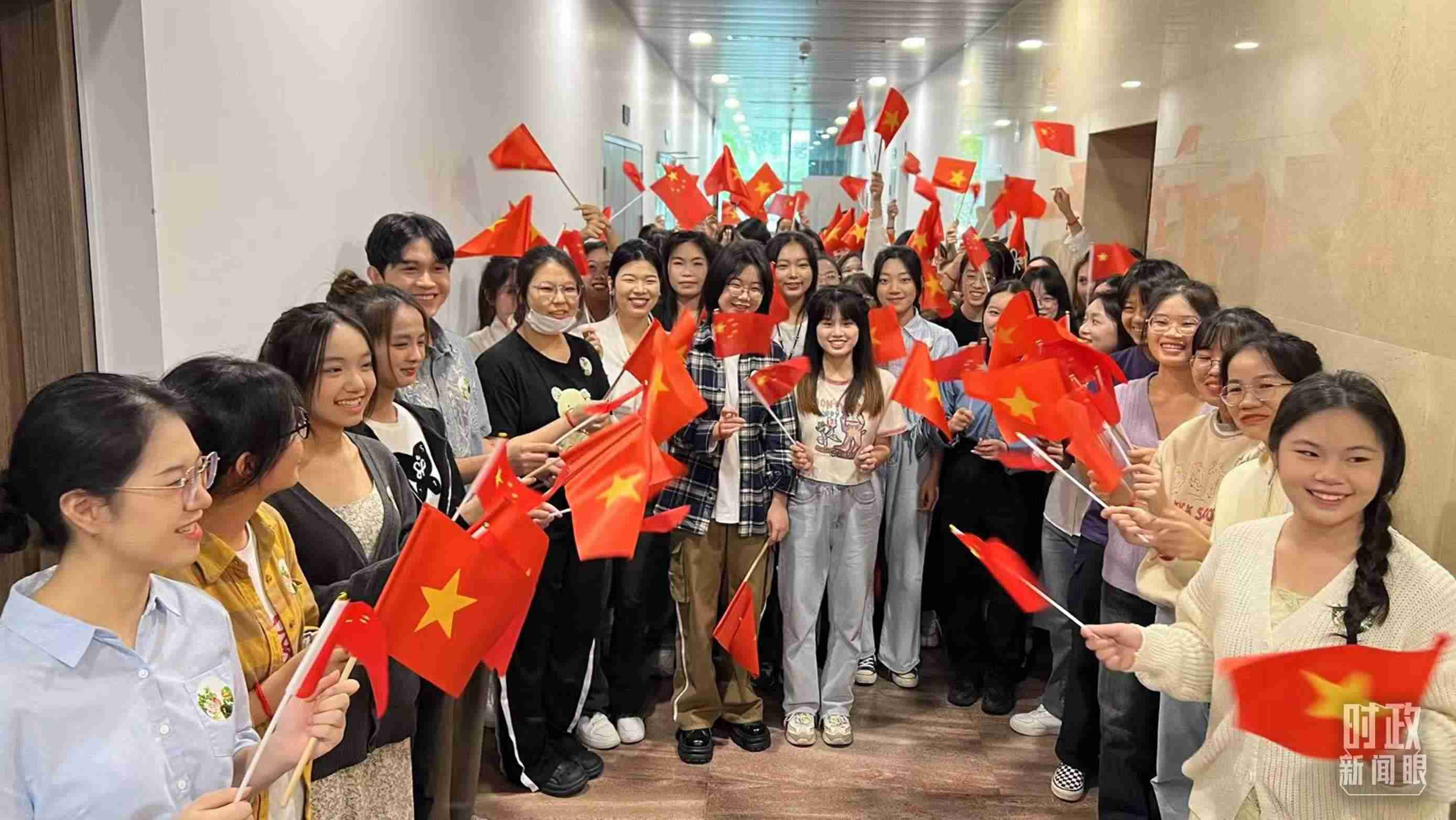 △中越青年齊聚一堂。（總臺(tái)央視記者程鋮拍攝）