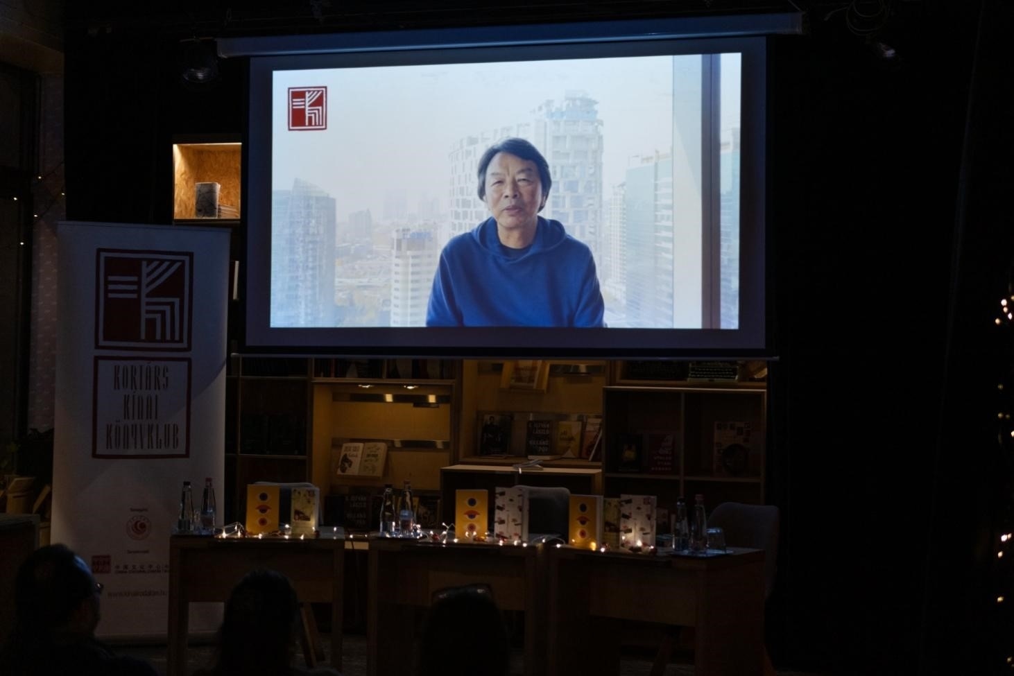 劉震云通過視頻介紹小說。摩爾多瓦尼·巴爾納巴斯攝