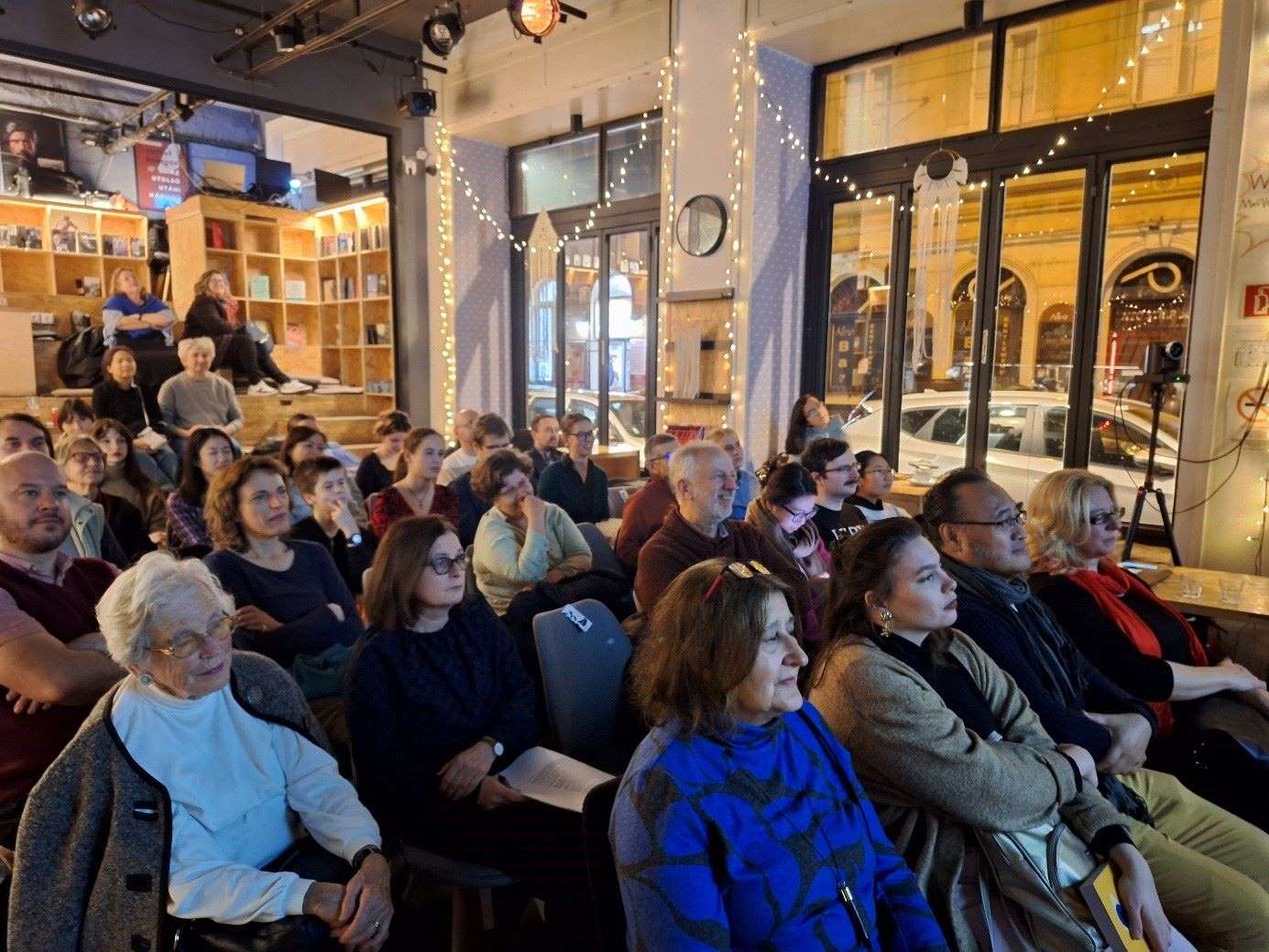 活動吸引了40余位當(dāng)?shù)厥忻駞⑴c。摩爾多瓦尼·巴爾納巴斯攝