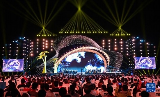 12月16日拍攝的第五屆海南島國際電影節(jié)開幕式現(xiàn)場。