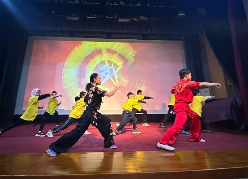 圖為2023“中華文化大樂園—埃及開羅營”閉幕式活動現(xiàn)場。主辦方供圖