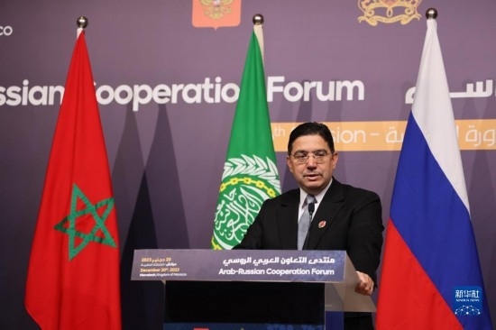 12月20日，在摩洛哥南部城市馬拉喀什舉行的第六屆阿拉伯-俄羅斯合作論壇主議程結(jié)束后，摩洛哥外交大臣布里達(dá)在記者會上講話。新華社記者霍晶攝